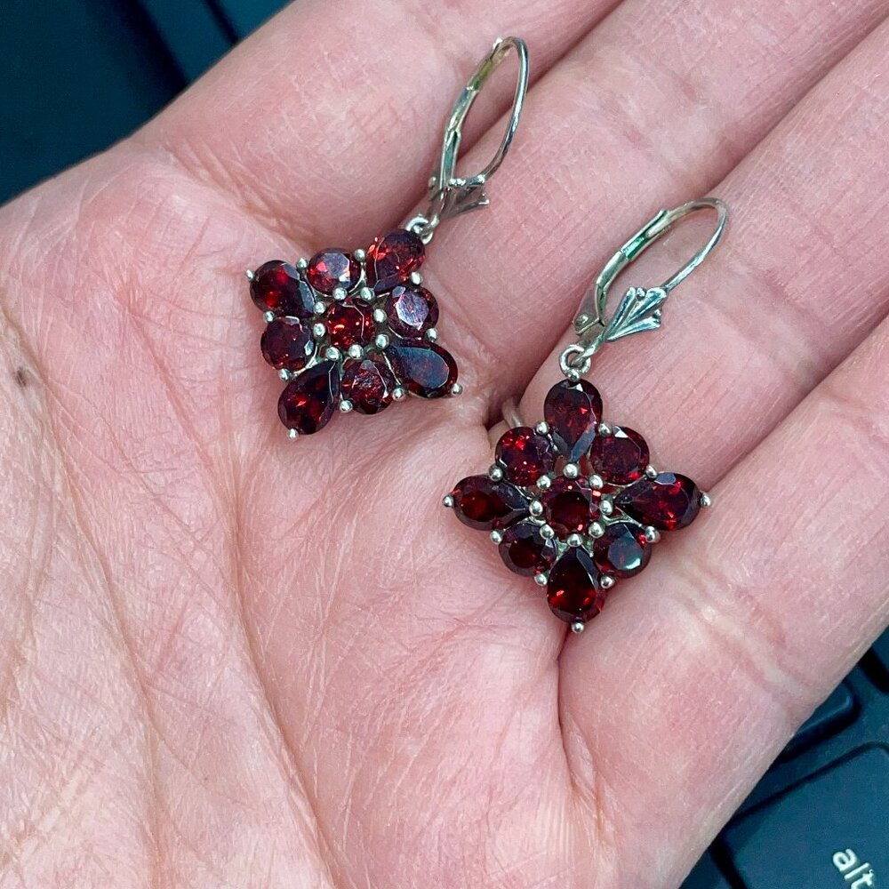 DANGLE EARRINGS